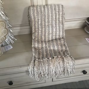 🪞 NEW Ultra Soft Decorative Fringe Throw Blanket in neutral multi